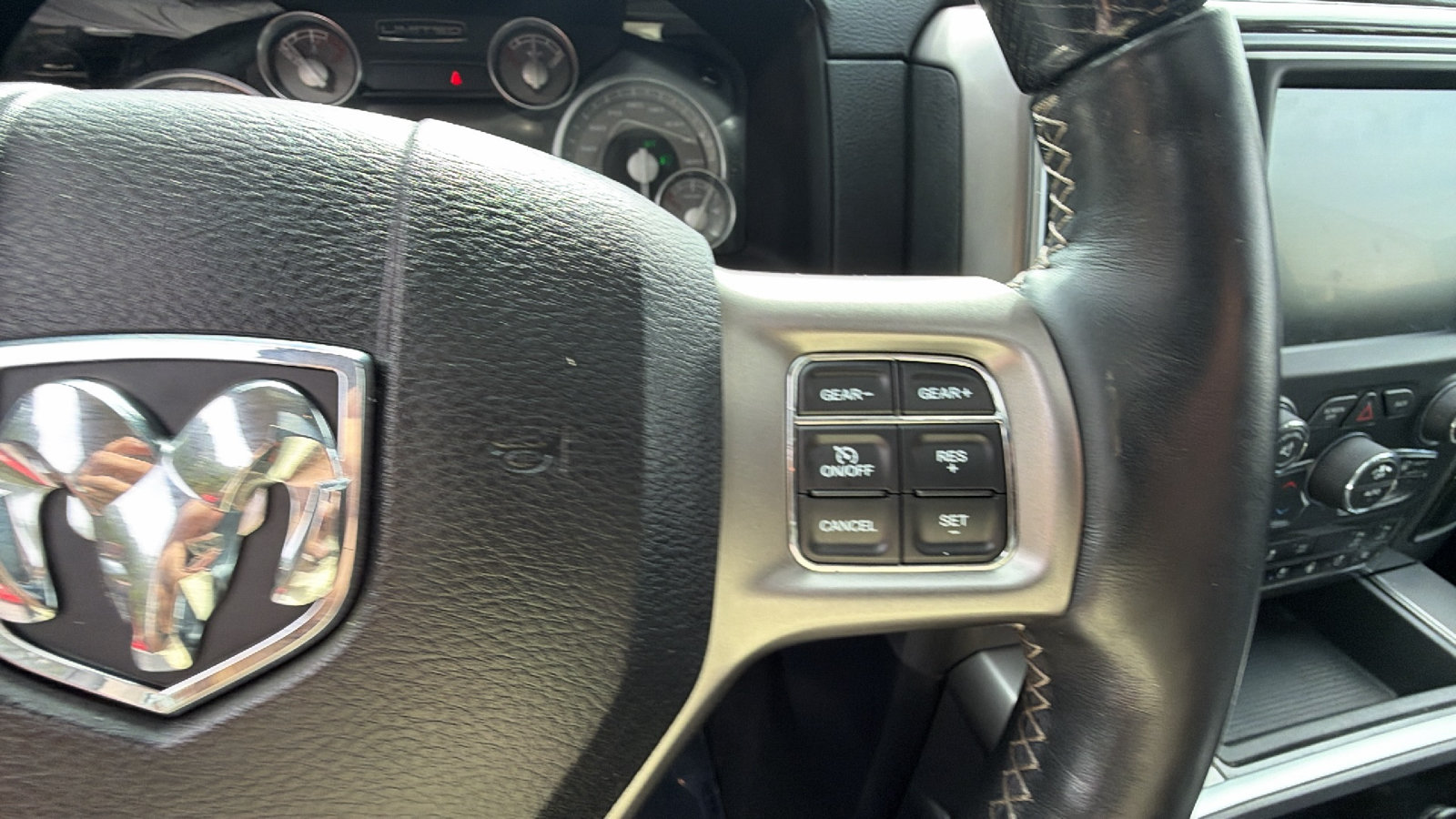 Used 2015 RAM 1500 Limited AWD/4WD image 28