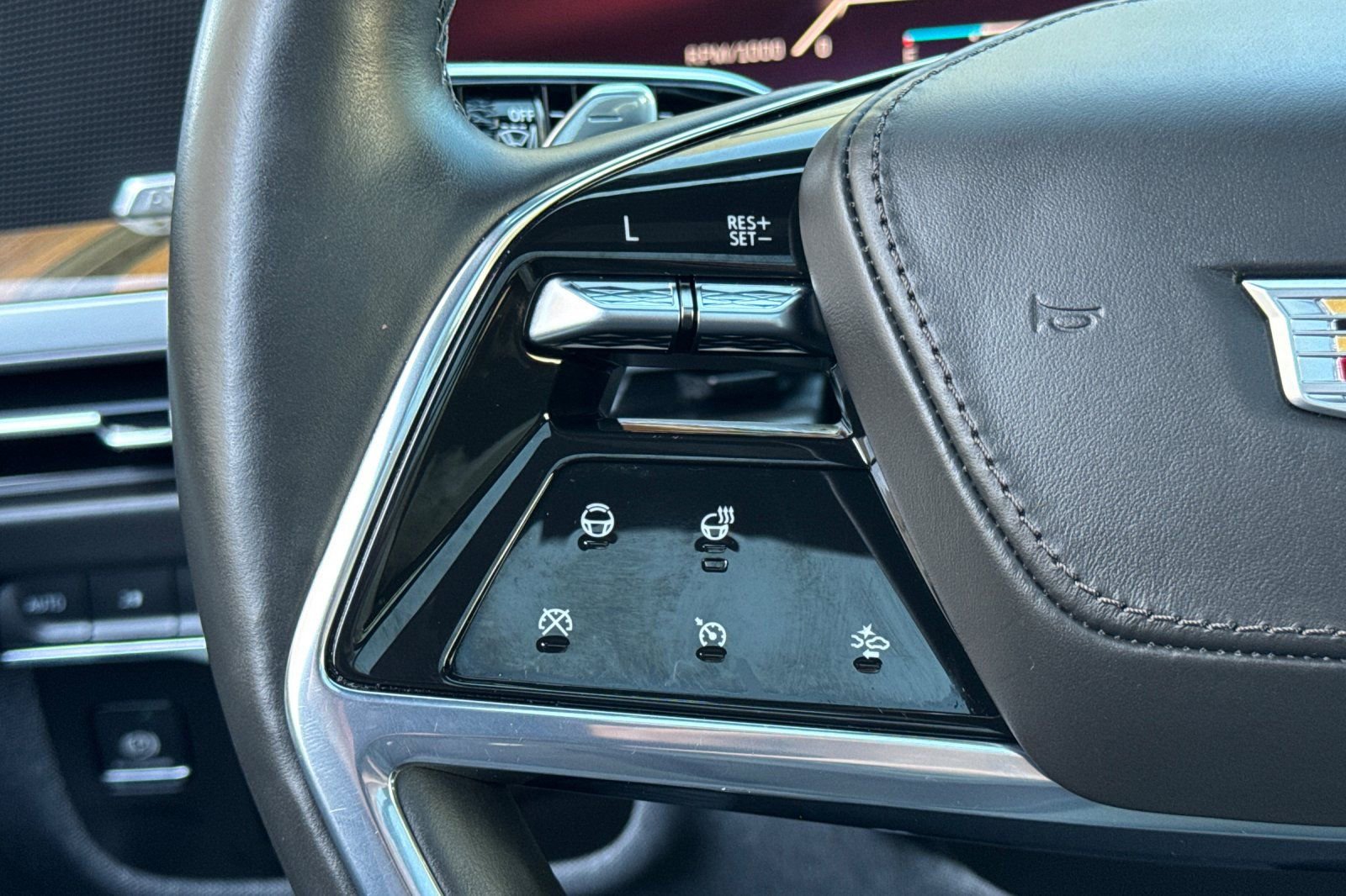 Certified 2025 Cadillac Escalade Sport Platinum AWD/4WD image 31