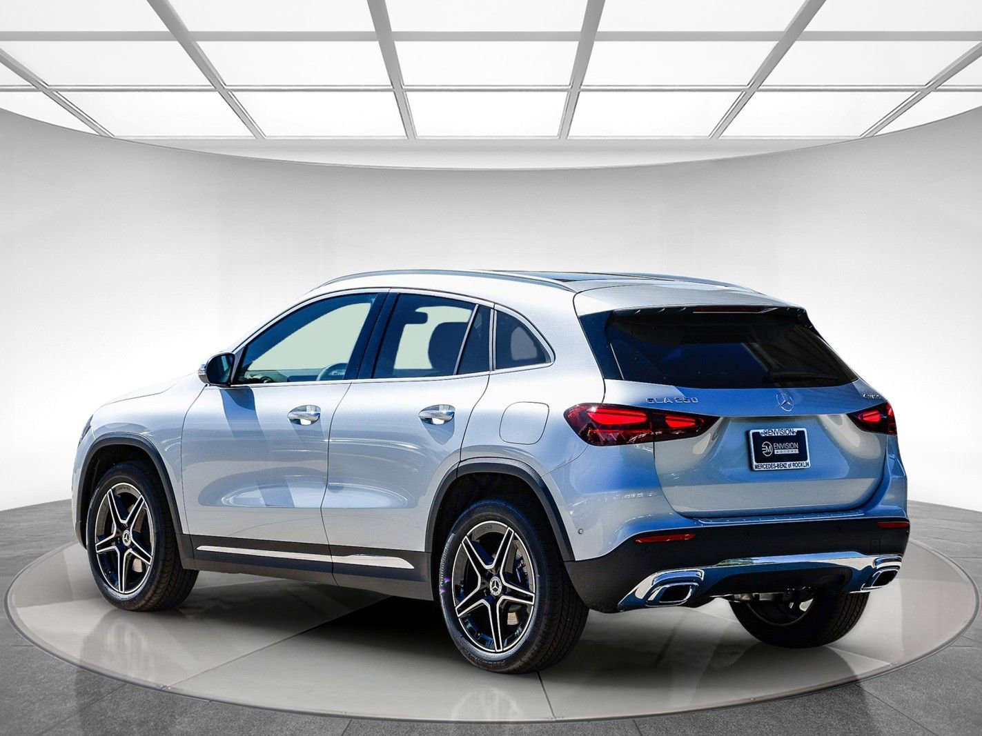 New 2026 Mercedes-Benz GLA 250 4MATIC image 2