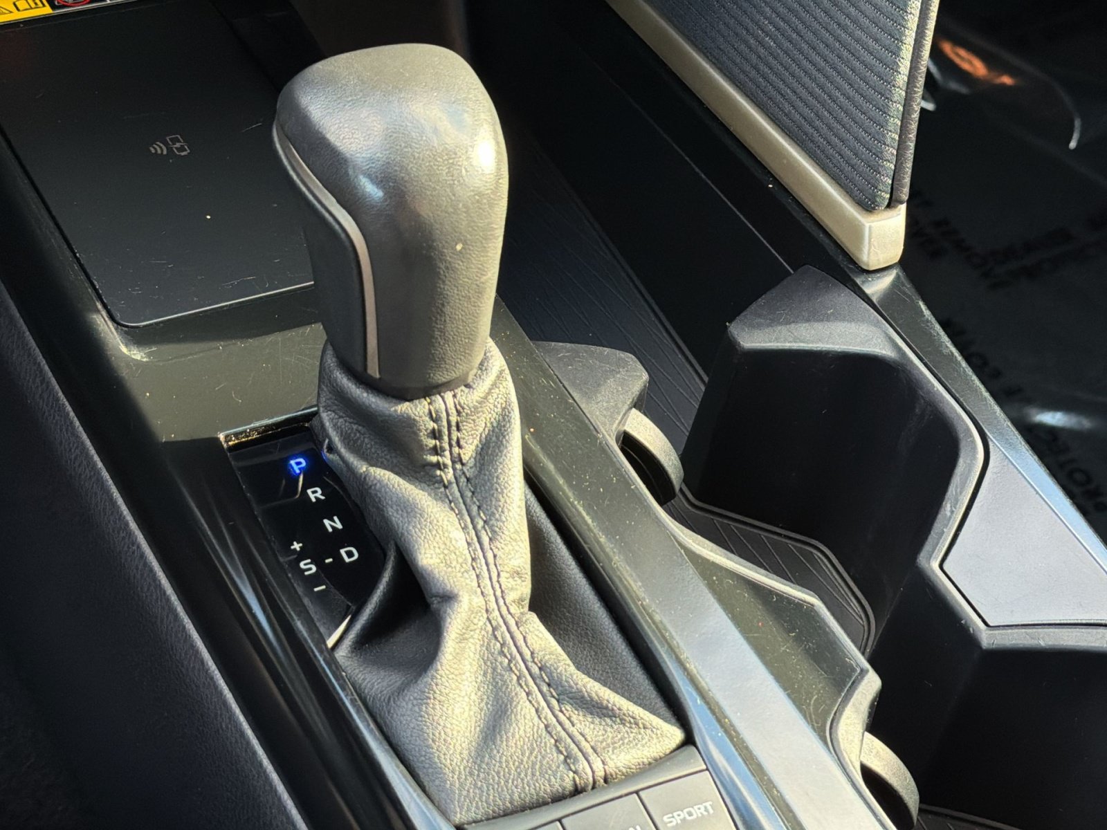 Used 2025 Toyota Camry SE FWD image 22