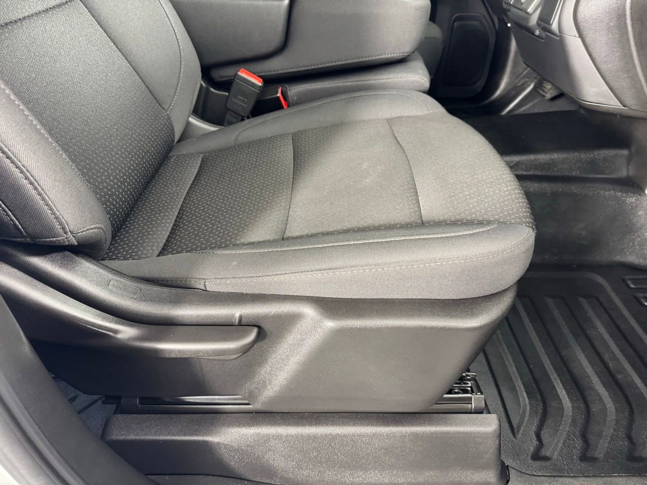 Used 2025 Chevrolet Silverado 3500 W/T image 30