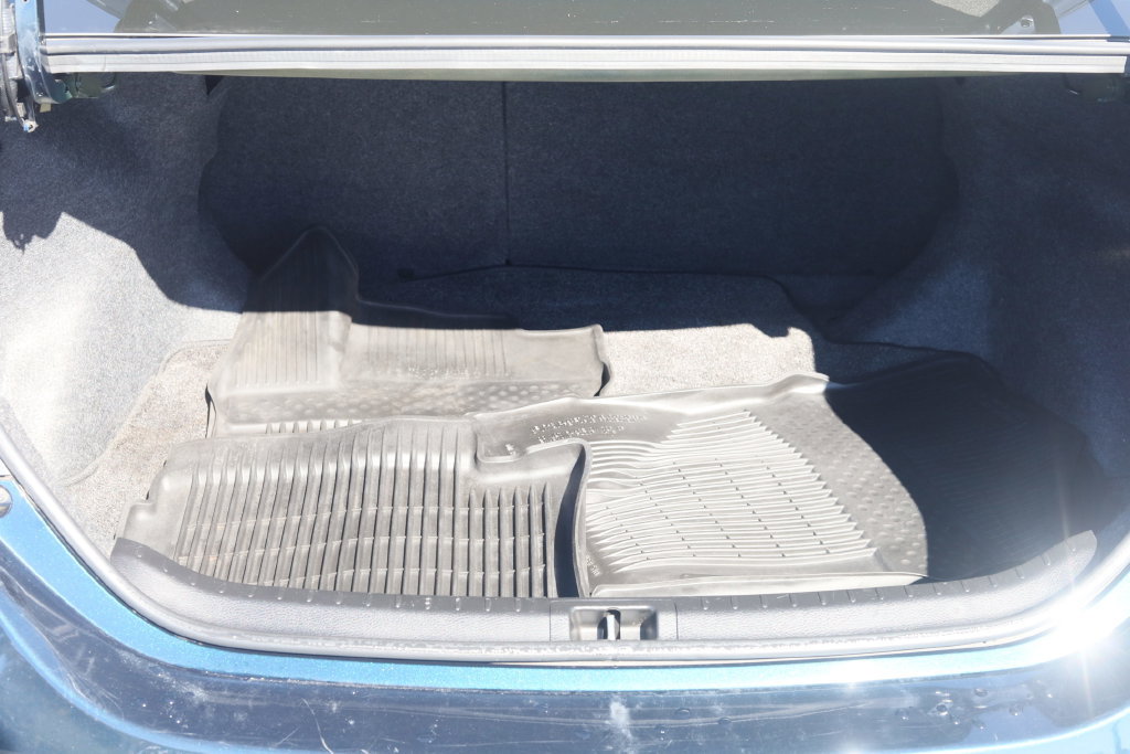 Certified 2017 Toyota Corolla LE w/ Carpet Mat Package (TMS) FWD image 28