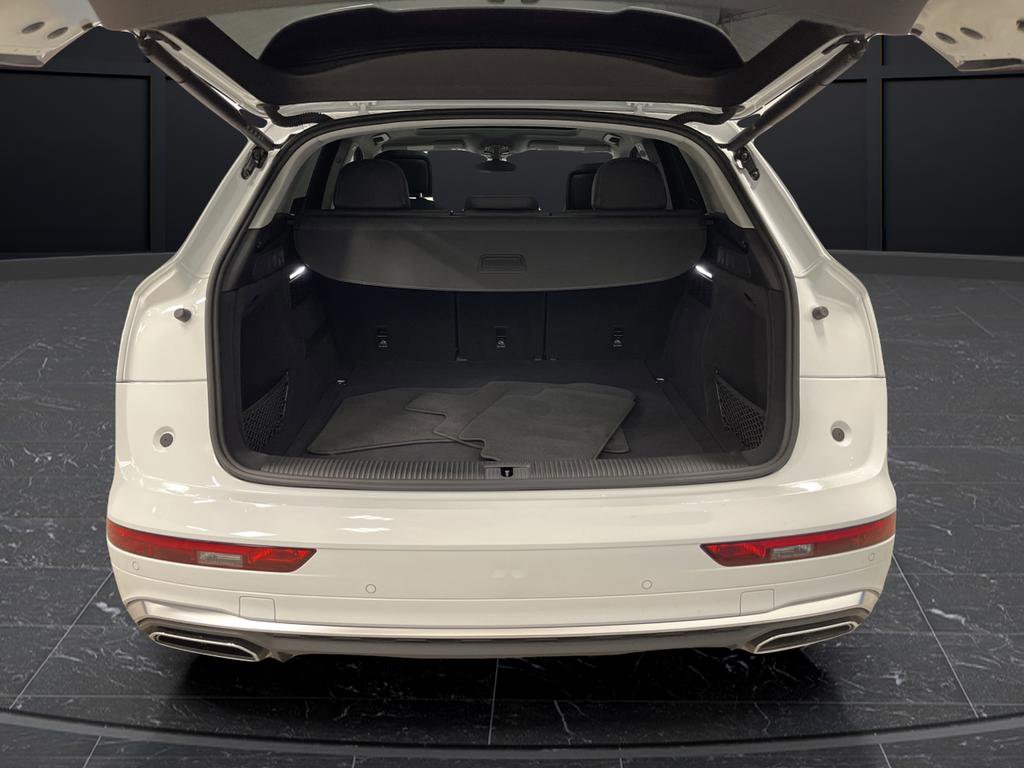 Used 2023 Audi Q5 2.0T Premium w/ Convenience Package image 14