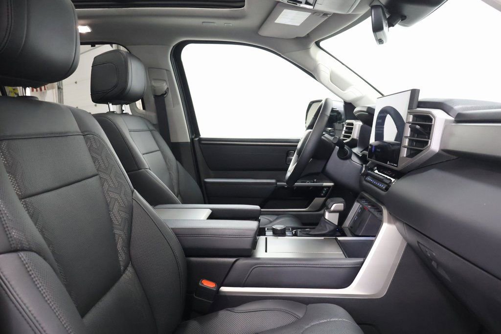 Used 2023 Toyota Sequoia Limited image 21