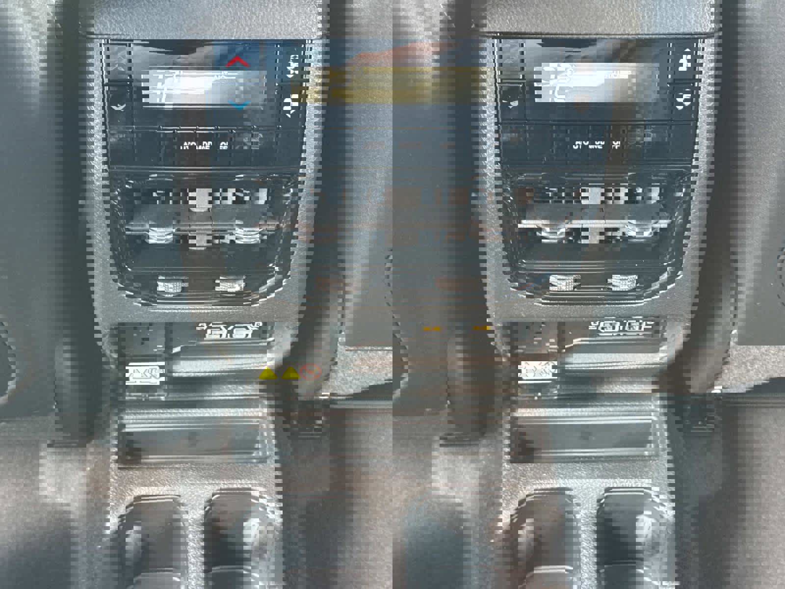 Used 2025 Jeep Grand Cherokee L Laredo w/ Luxury Tech Group I image 10