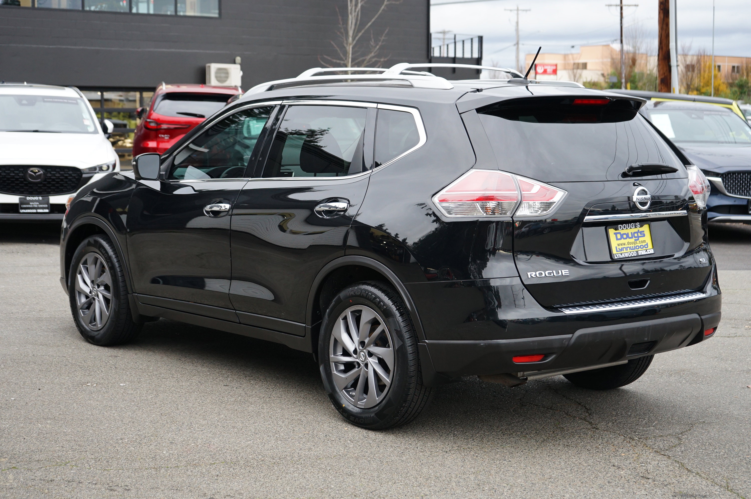 Used 2016 Nissan Rogue SL w/ SL Premium Package image 6