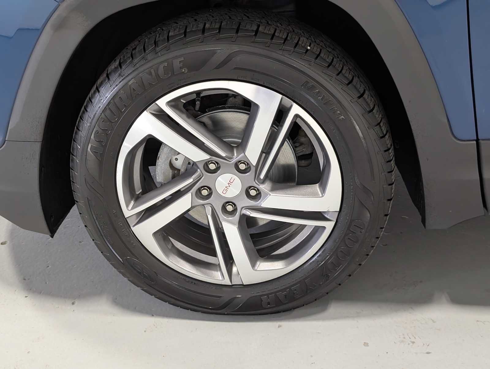 Used 2020 GMC Terrain SLT w/ Preferred Package AWD/4WD image 3