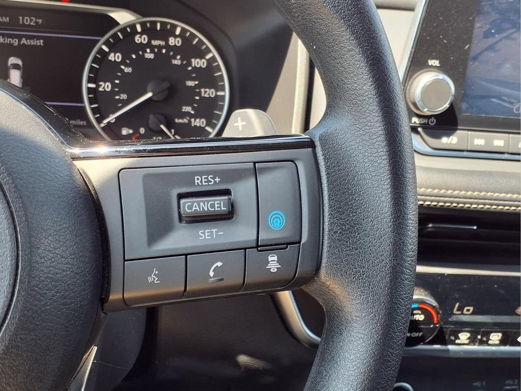 Used 2023 Nissan Rogue SV FWD image 17