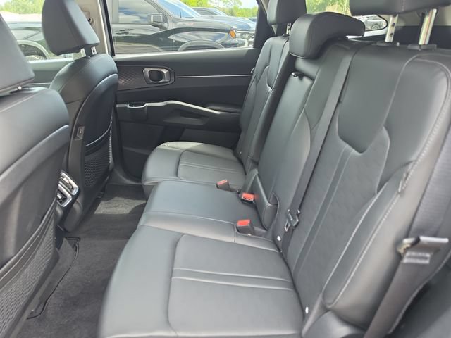 Certified 2025 Kia Sorento S w/ Panoramic Sunroof Package FWD image 11