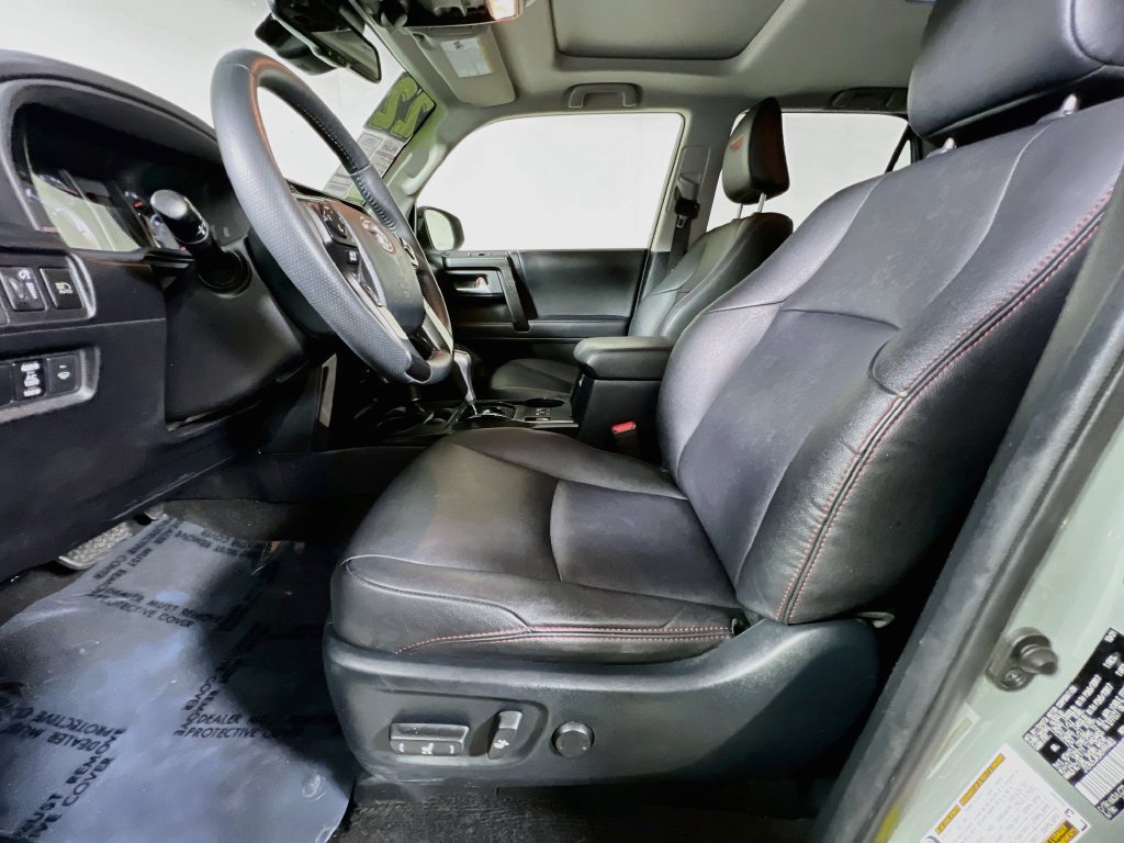 Used 2022 Toyota 4Runner TRD Off-Road Premium AWD/4WD image 12