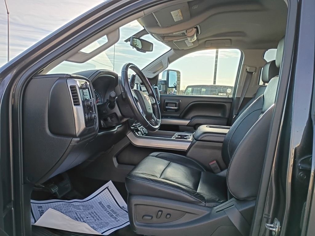 Used 2016 Chevrolet Silverado 3500 LTZ image 8