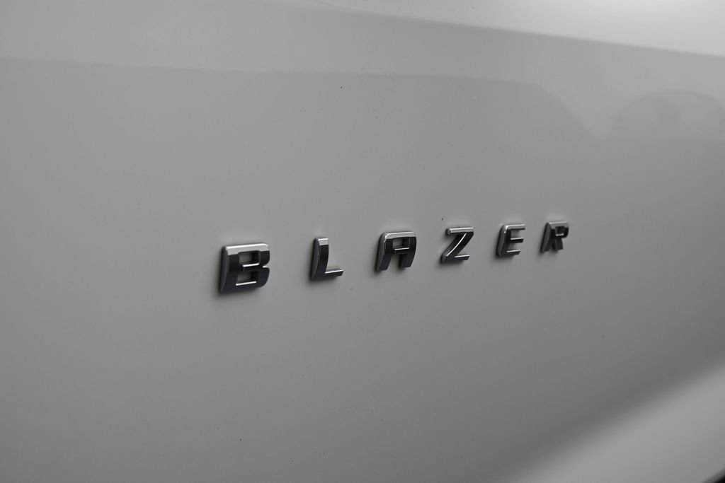 Used 2022 Chevrolet Blazer LT FWD image 34