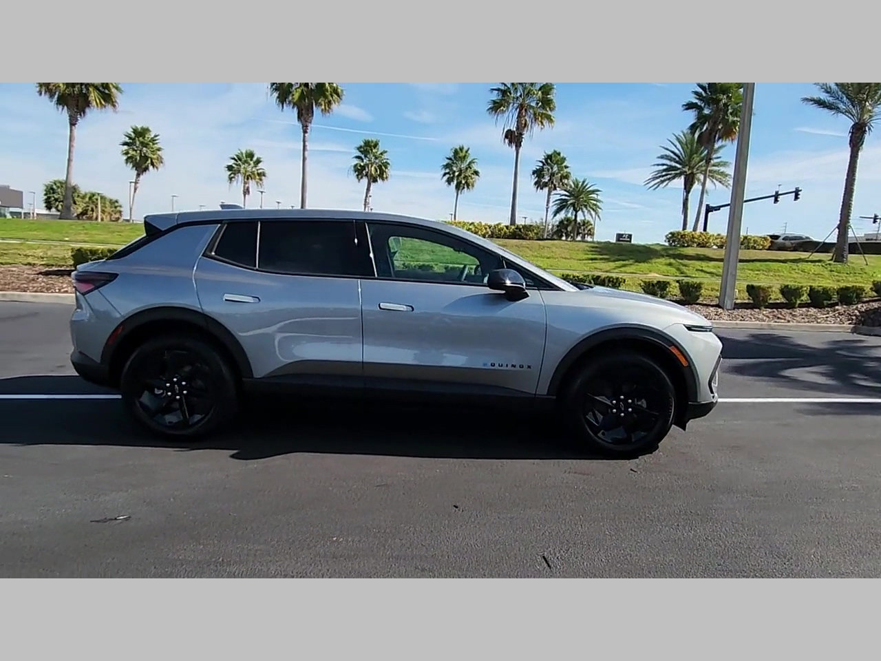 New 2026 Chevrolet Equinox EV LT image 20