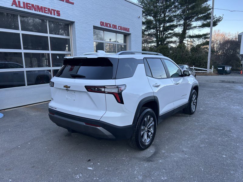 Used 2025 Chevrolet Equinox LT w/ Convenience Package II image 7