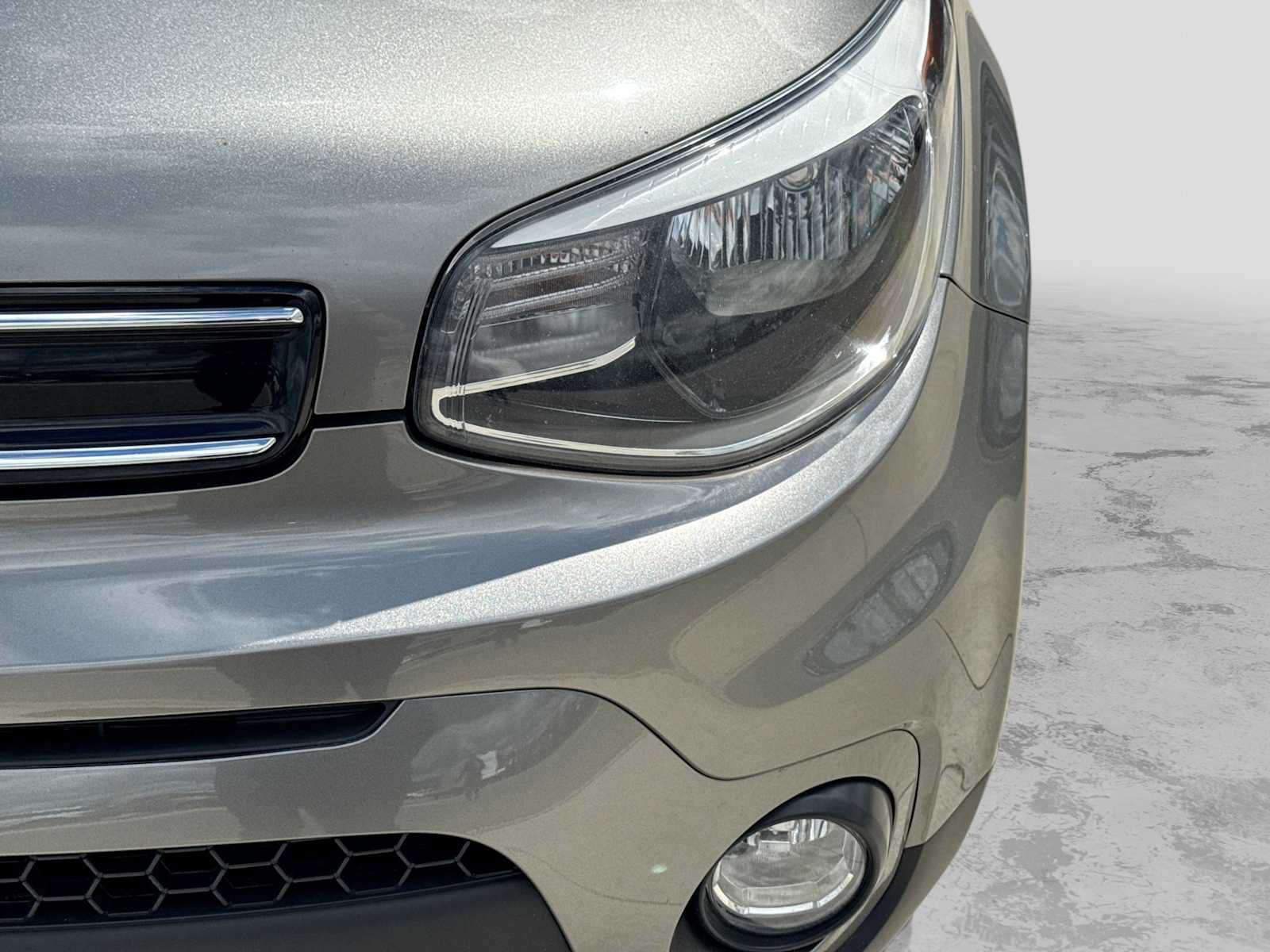 Used 2018 Kia Soul + FWD image 10