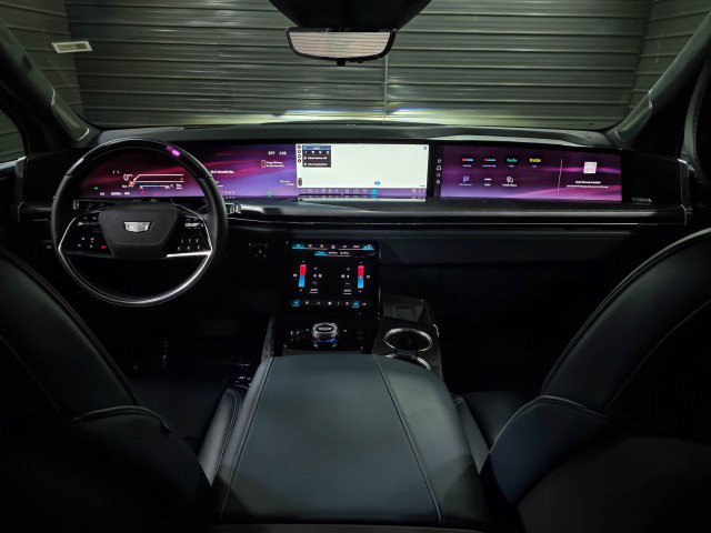 Used 2025 Cadillac Escalade IQ Luxury 2 w/ LPO, Premium Carpet Package image 11