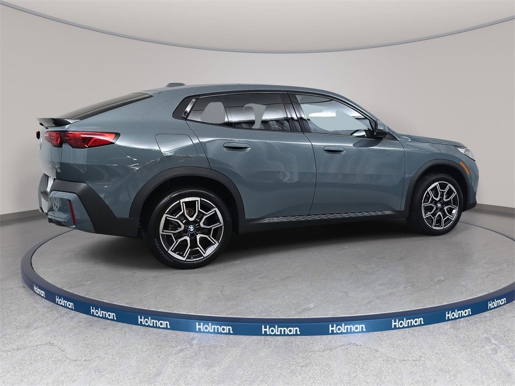Used 2025 BMW X2 xDrive28i w/ Convenience Package image 6