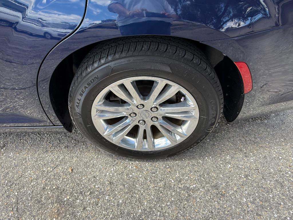 Used 2016 Chrysler 300 C w/ Safetytec Plus Group image 6