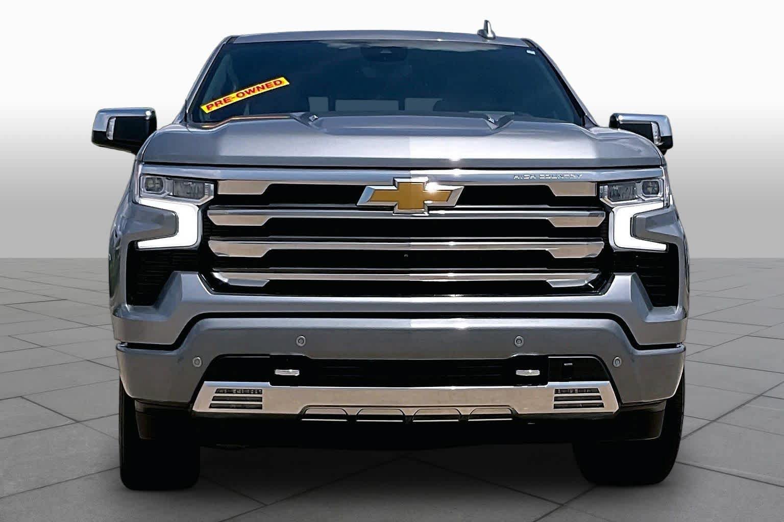 Used 2023 Chevrolet Silverado 1500 High Country w/ High Country Premium Package AWD/4WD image 7