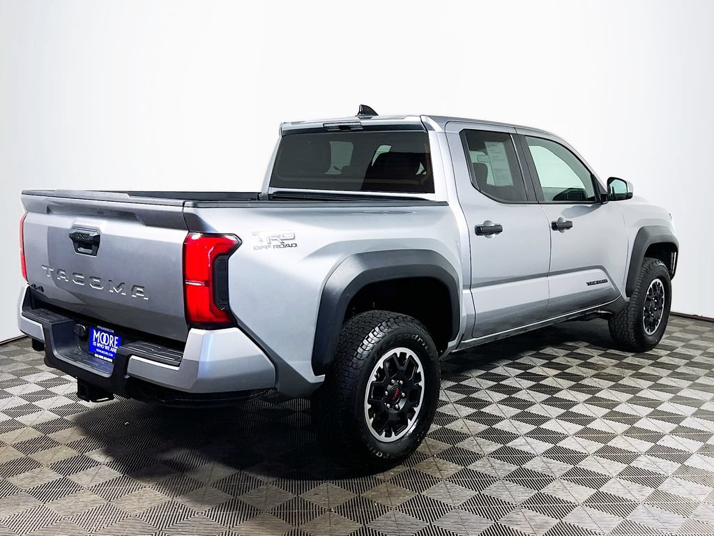 Certified 2025 Toyota Tacoma TRD Off-Road AWD/4WD image 7