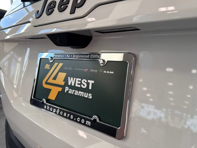 New 2026 Jeep Cherokee Laredo AWD/4WD image 5