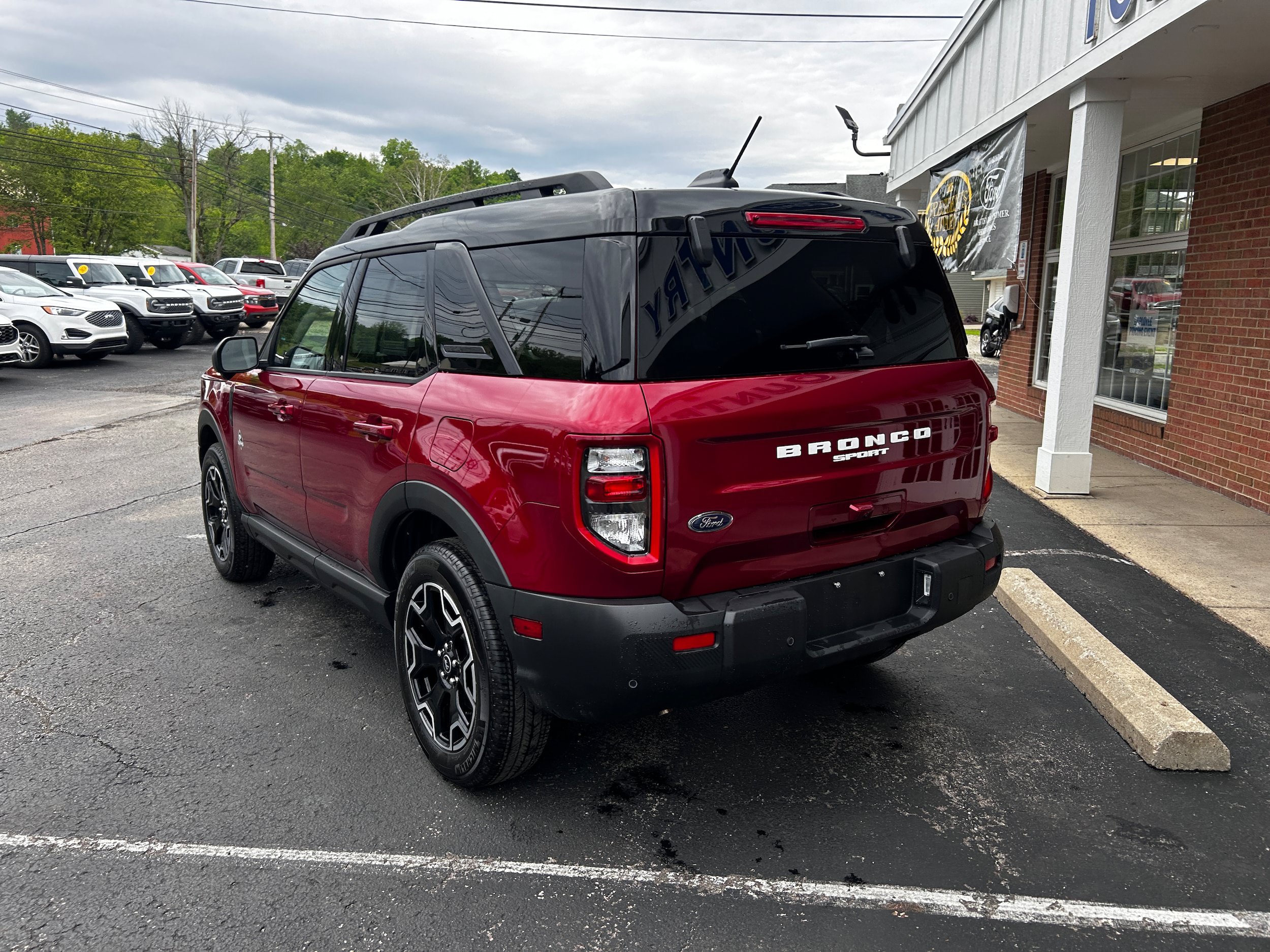 Used 2025 Ford Bronco Sport Outer Banks w/ Outer Banks Tech Package+ AWD/4WD image 8