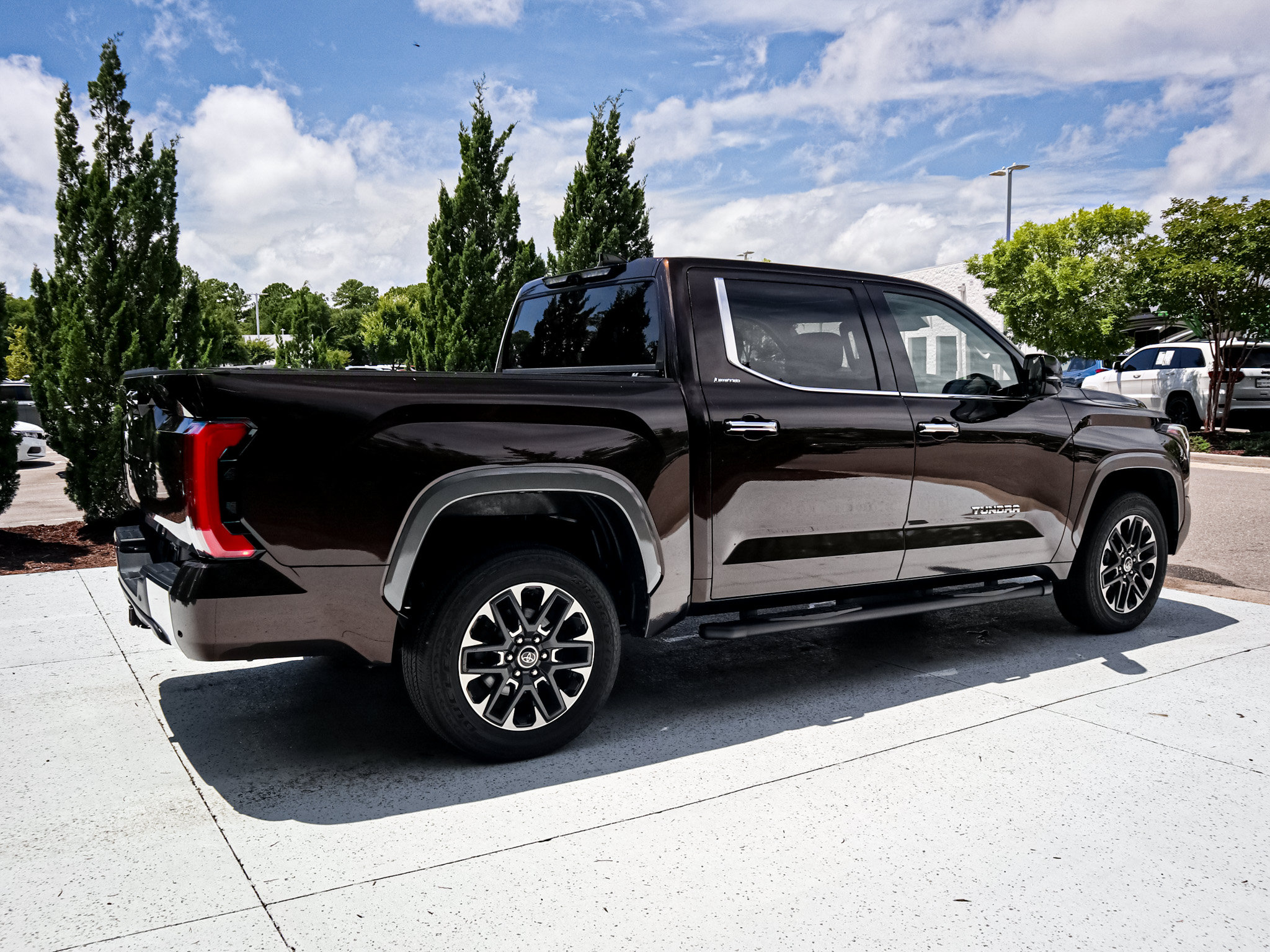Used 2023 Toyota Tundra Limited AWD/4WD image 11