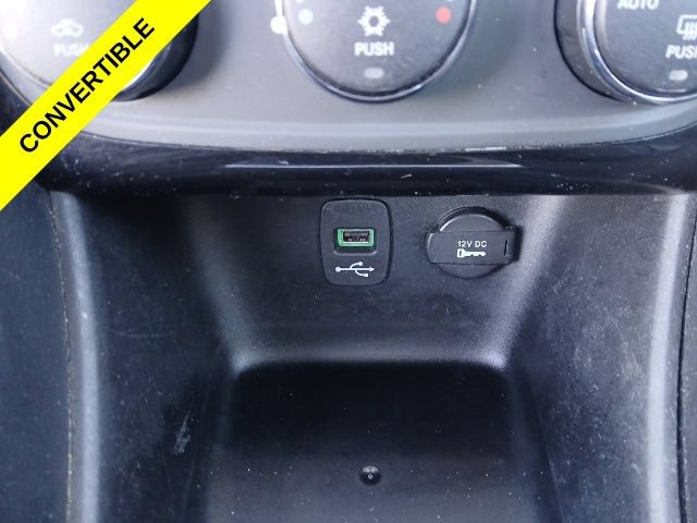 Used 2012 Chrysler 200 S FWD image 21