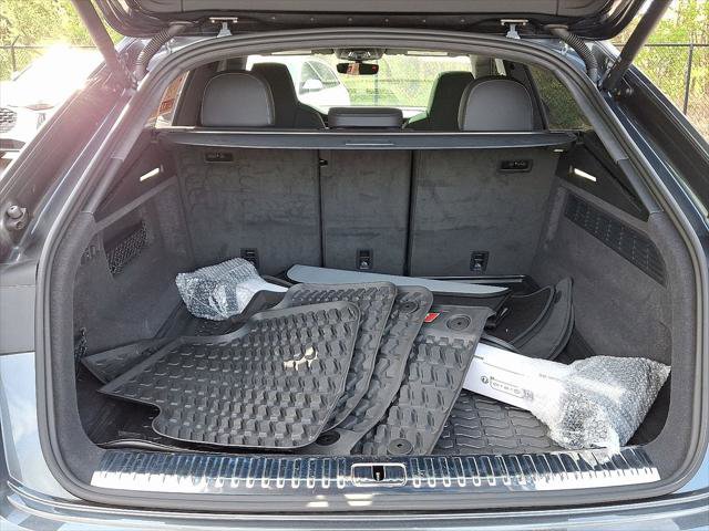 Certified 2024 Audi SQ8 Prestige AWD/4WD image 30