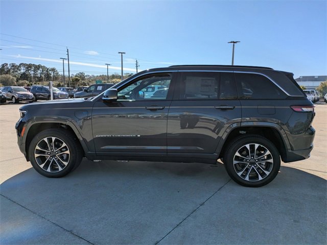 New 2025 Jeep Grand Cherokee Overland w/ Trailer Tow Package image 7