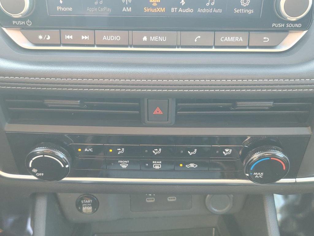 Used 2024 Nissan Rogue S AWD/4WD image 30