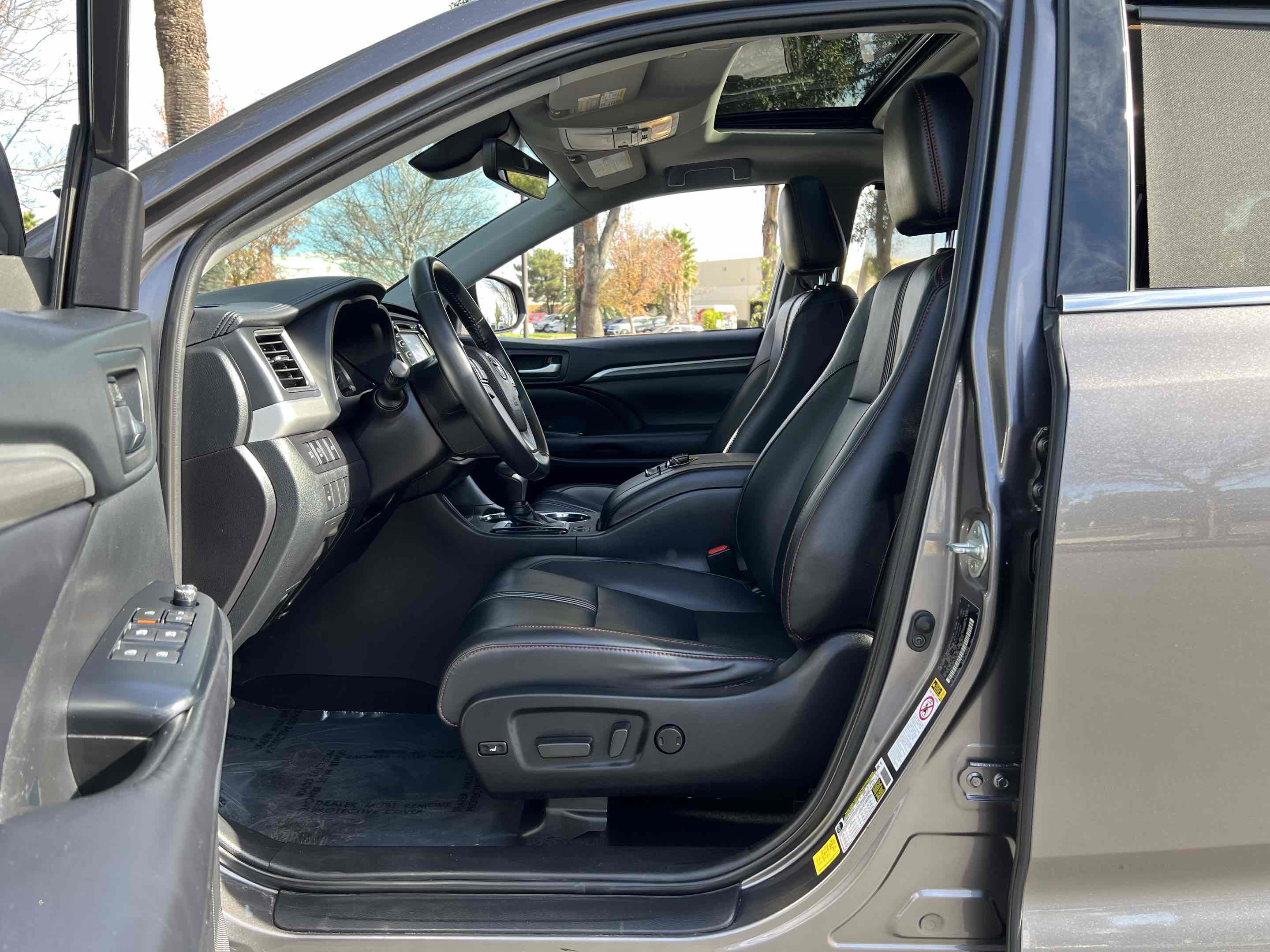 Used 2019 Toyota Highlander XLE image 67