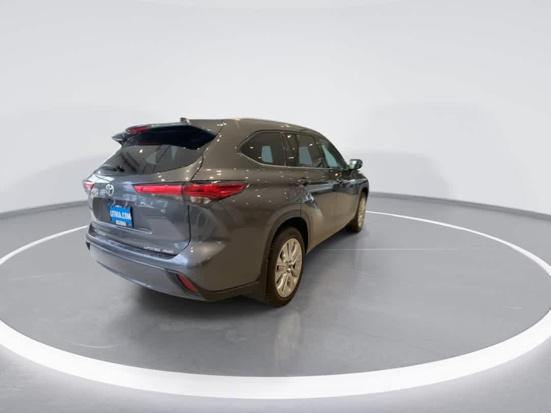 Used 2022 Toyota Highlander Limited AWD/4WD image 8