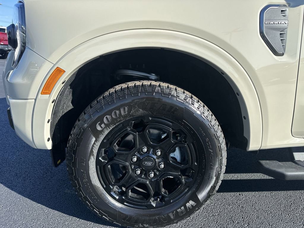 New 2025 Ford Ranger Lariat w/ FX4 Off-Road Package image 16