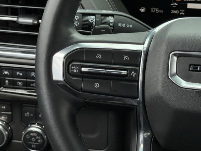 Used 2025 GMC Yukon Denali AWD/4WD image 13