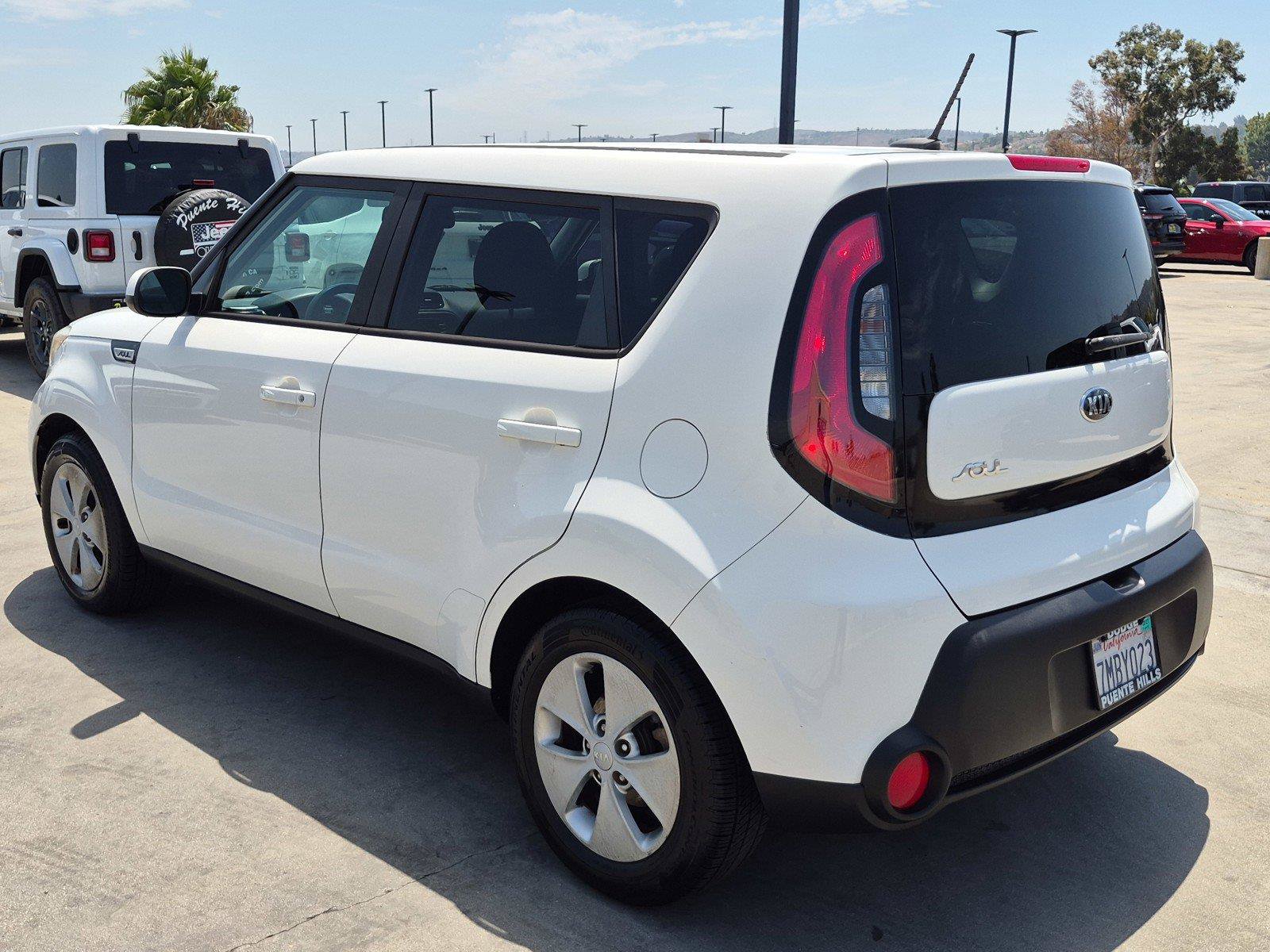 Used 2015 Kia Soul FWD image 4