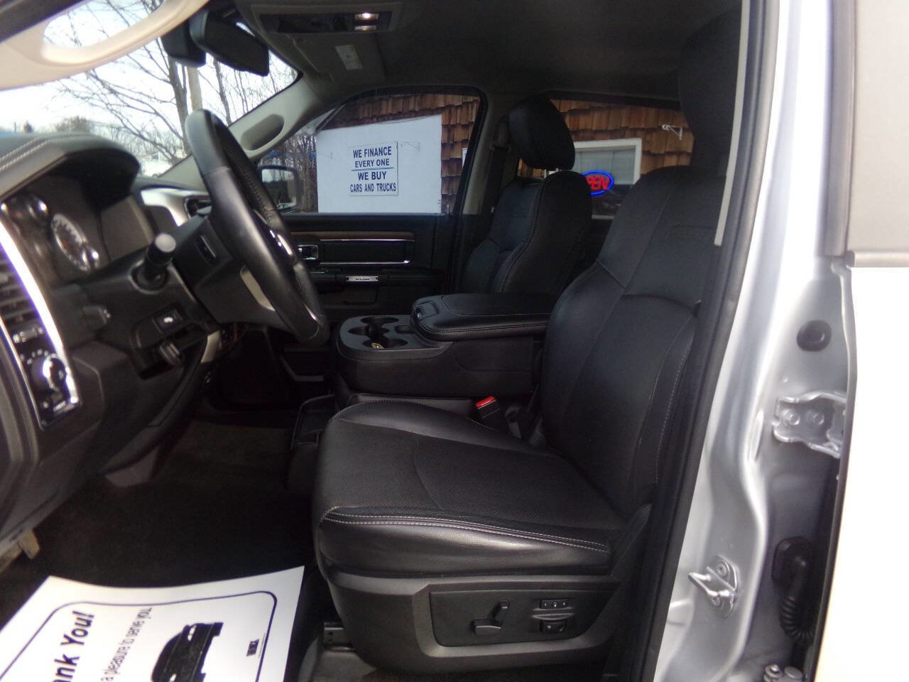 Used 2017 RAM 1500 Laramie w/ Convenience Group image 30