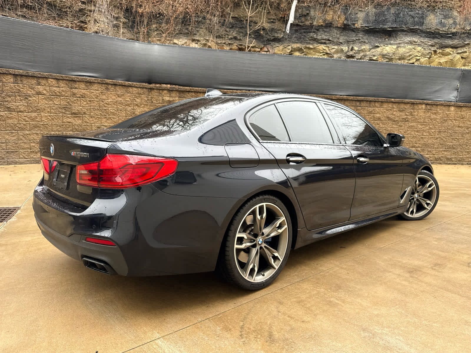 Used 2018 BMW M550i xDrive image 3