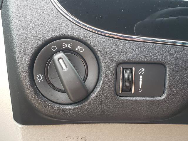 Used 2016 Dodge Grand Caravan SE FWD image 26