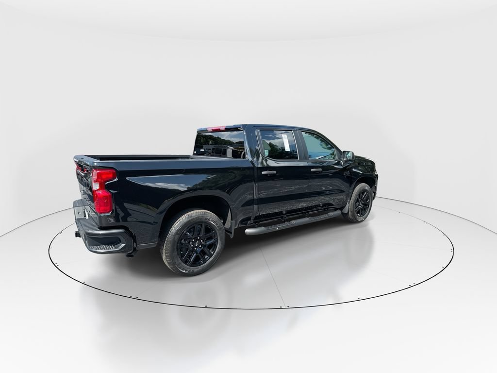 New 2026 Chevrolet Silverado 1500 Custom w/ LPO, Dark Essentials Package RWD image 8