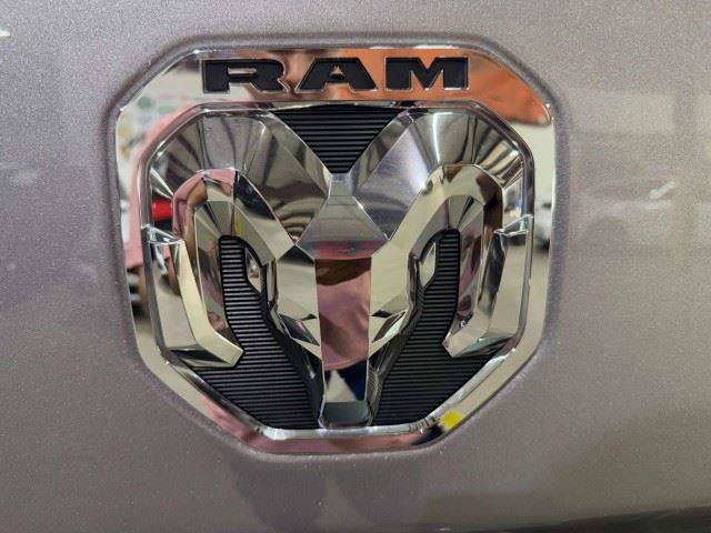 Used 2022 RAM 2500 Big Horn AWD/4WD image 16