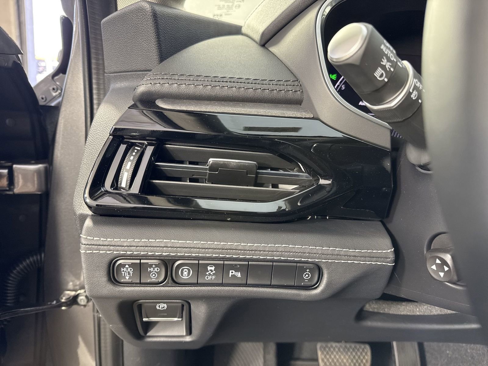 New 2026 Acura MDX SH-AWD w/ Advance Package image 14