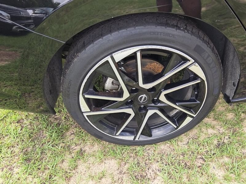 Used 2024 Nissan Sentra SR w/ SR Premium Package FWD image 18