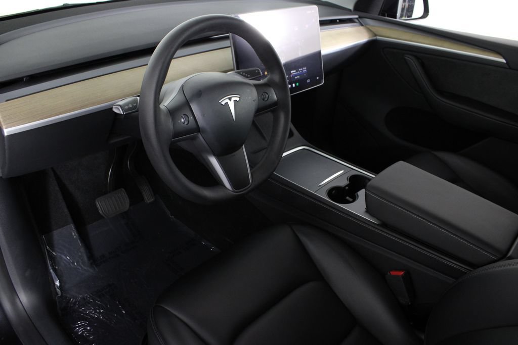 Used 2024 Tesla Model Y Long Range AWD/4WD image 19