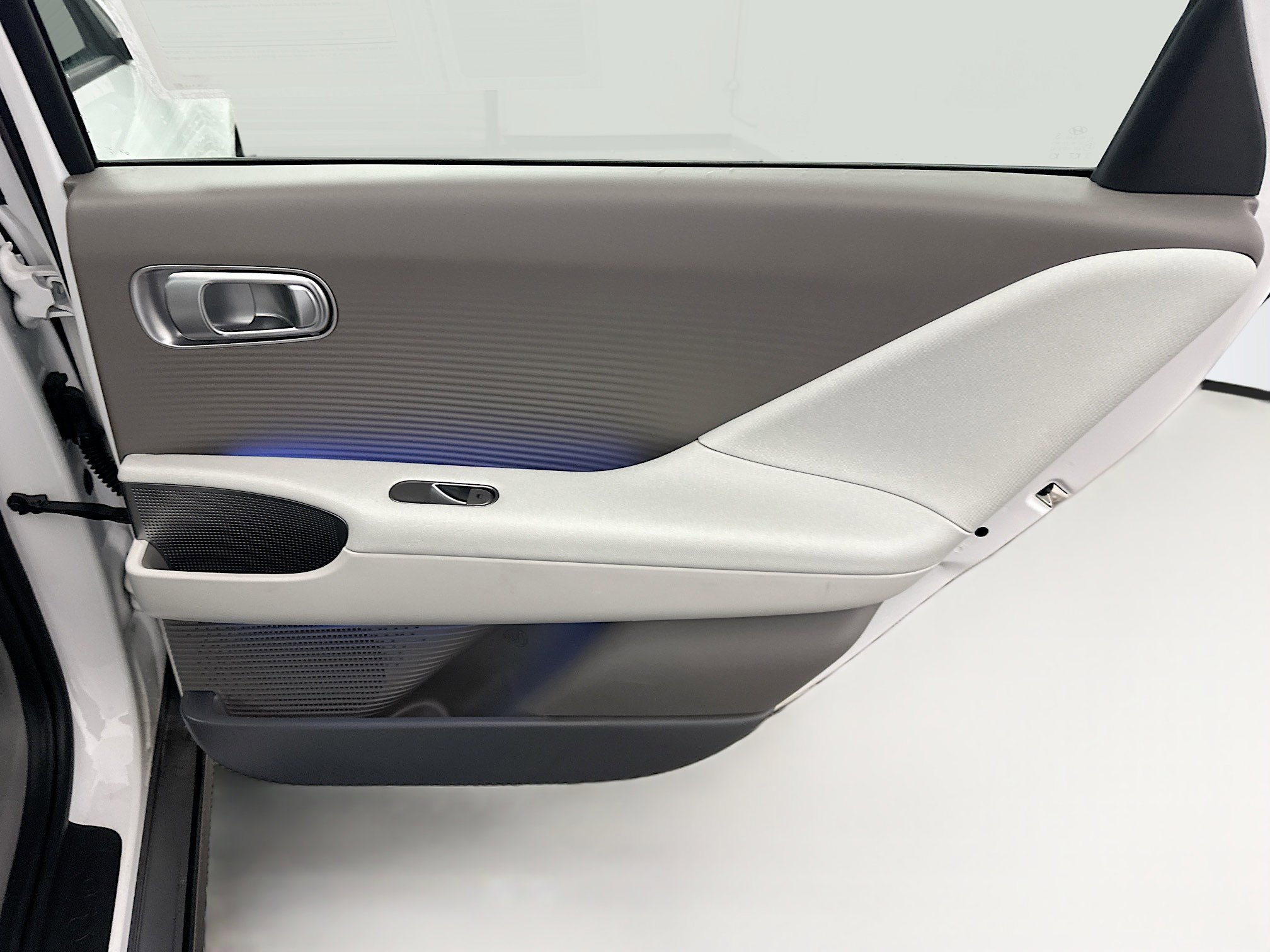 Used 2024 Hyundai Ioniq 6 SEL AWD/4WD image 32