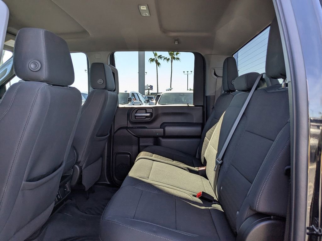 Used 2024 Chevrolet Silverado 2500 Custom w/ Custom Value Package image 15