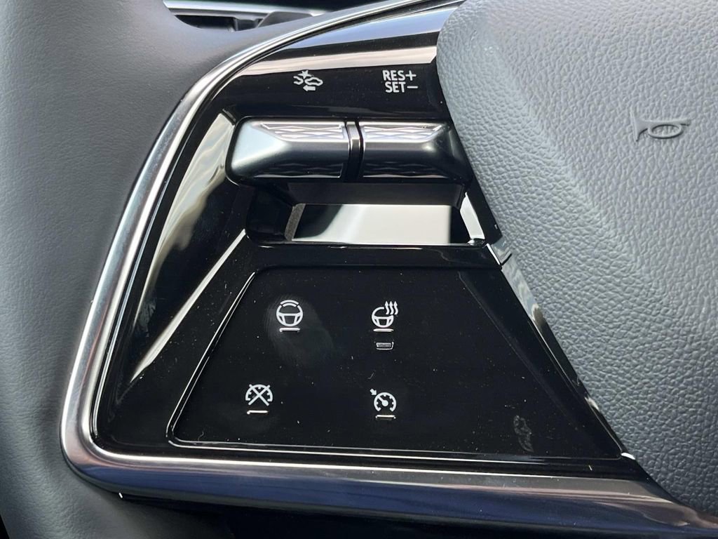 New 2025 Cadillac Optiq Sport 1 image 28