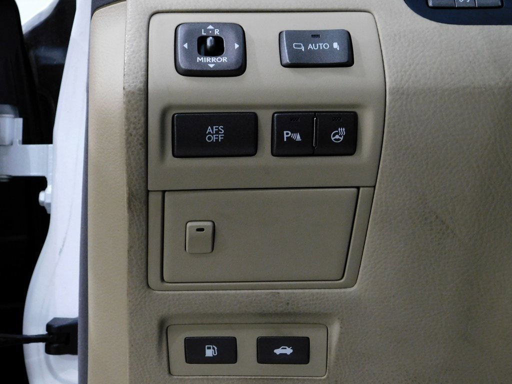 Used 2008 Lexus LS 460 image 41