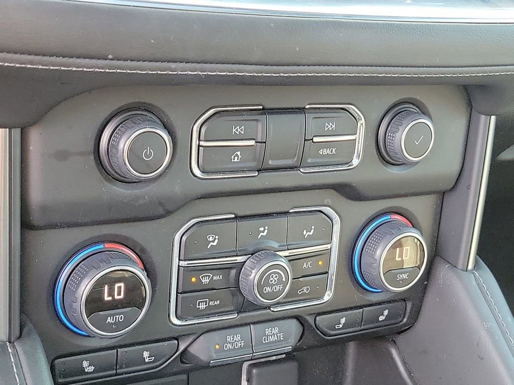 Used 2022 Chevrolet Tahoe Z71 w/ Luxury Package image 31