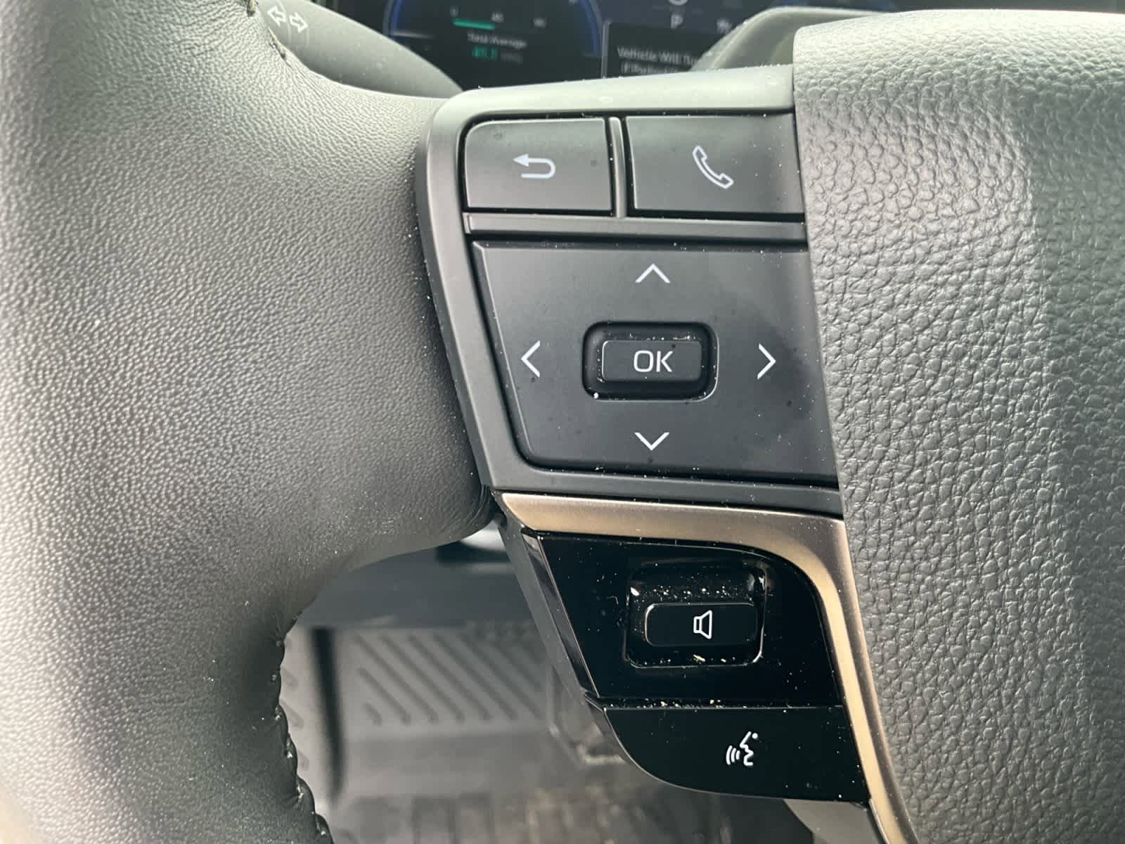 Used 2025 Toyota Camry XLE FWD image 23